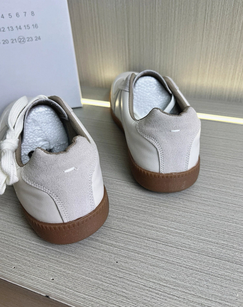 MAISON MARGIELA MODEL AYAKABI