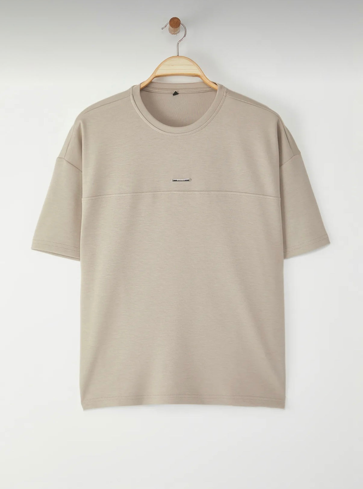 ERKEK DEMİR DETAYLI T-SHORT