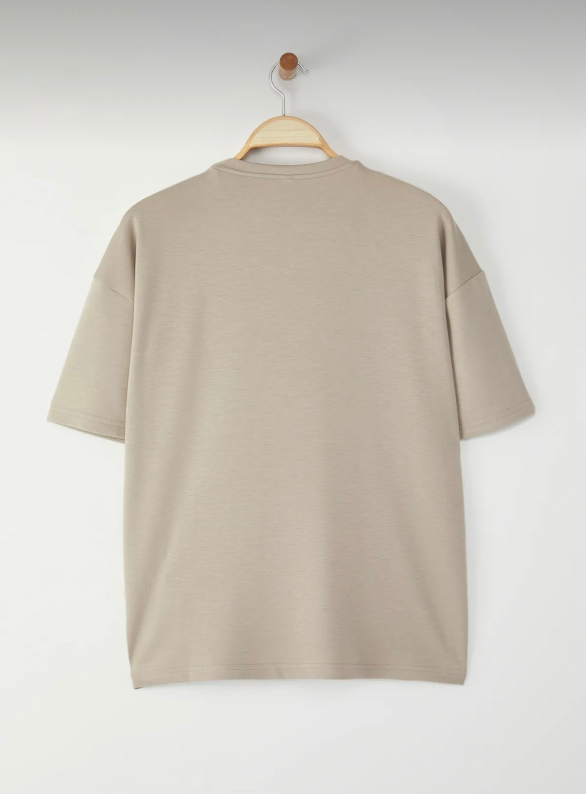 ERKEK DEMİR DETAYLI T-SHORT