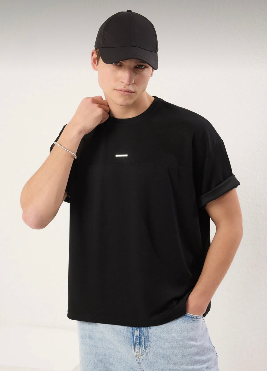 ERKEK DEMİR DETAYLI T-SHORT