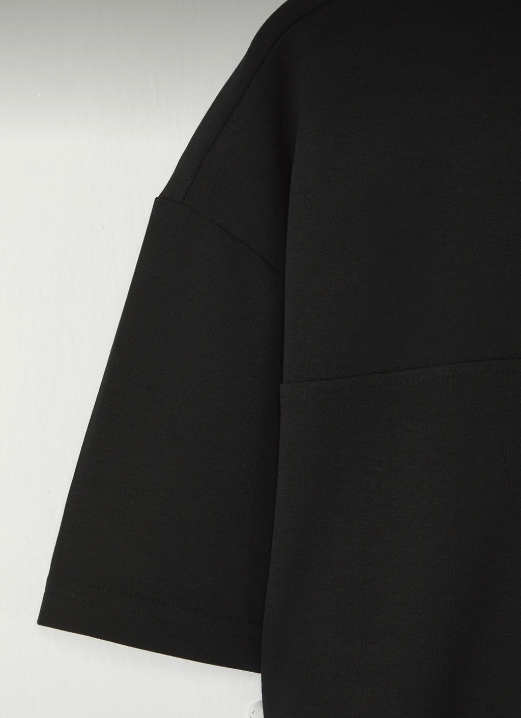 ERKEK DEMİR DETAYLI T-SHORT