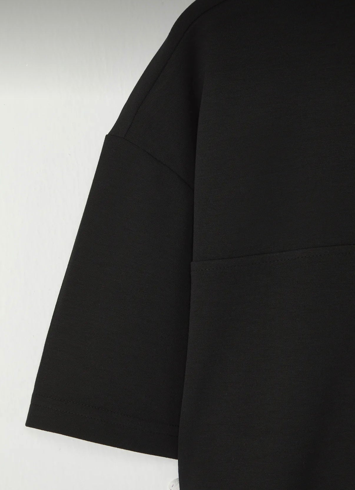 ERKEK DEMİR DETAYLI T-SHORT