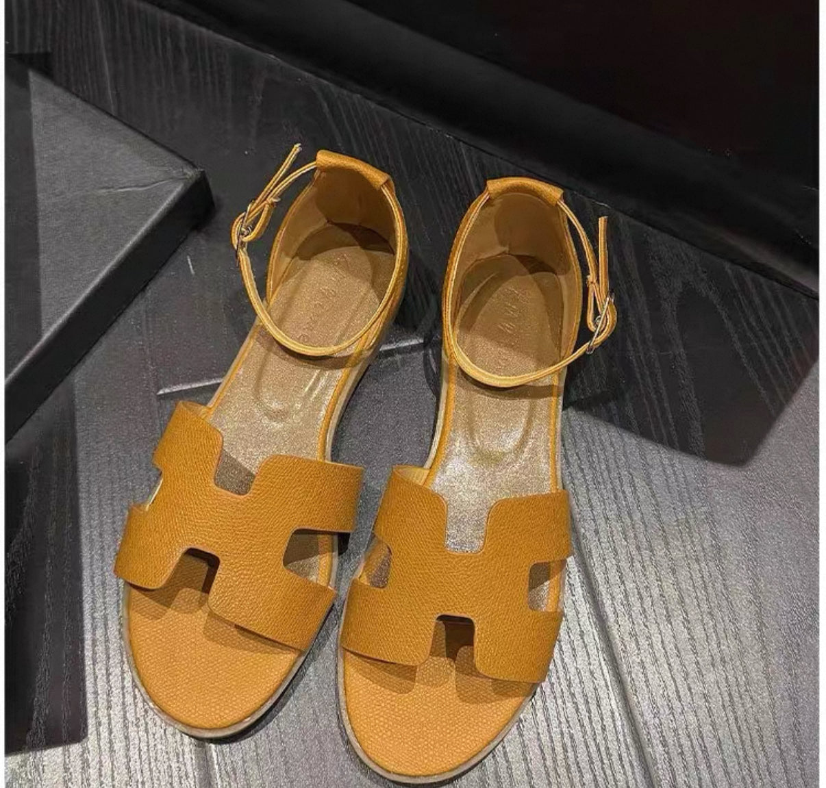 HERMES MODEL SANDALET