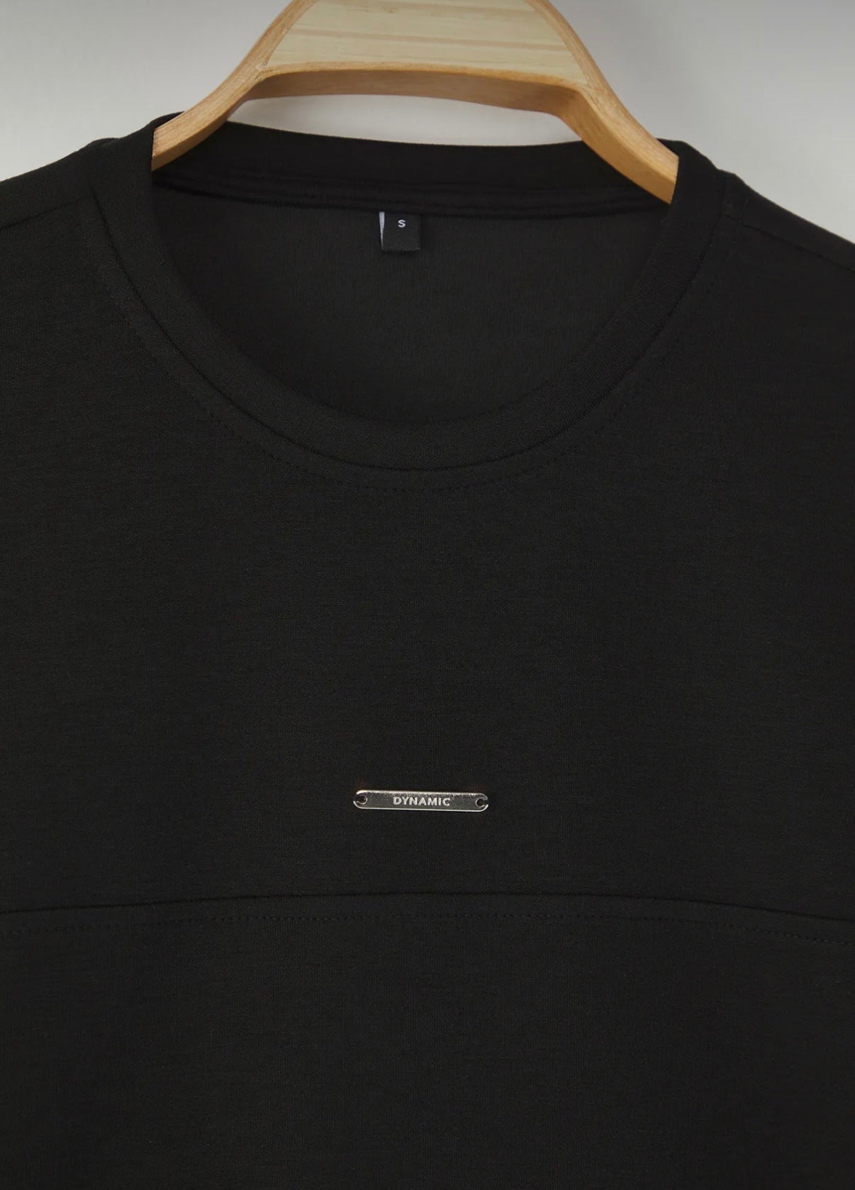 ERKEK DEMİR DETAYLI T-SHORT
