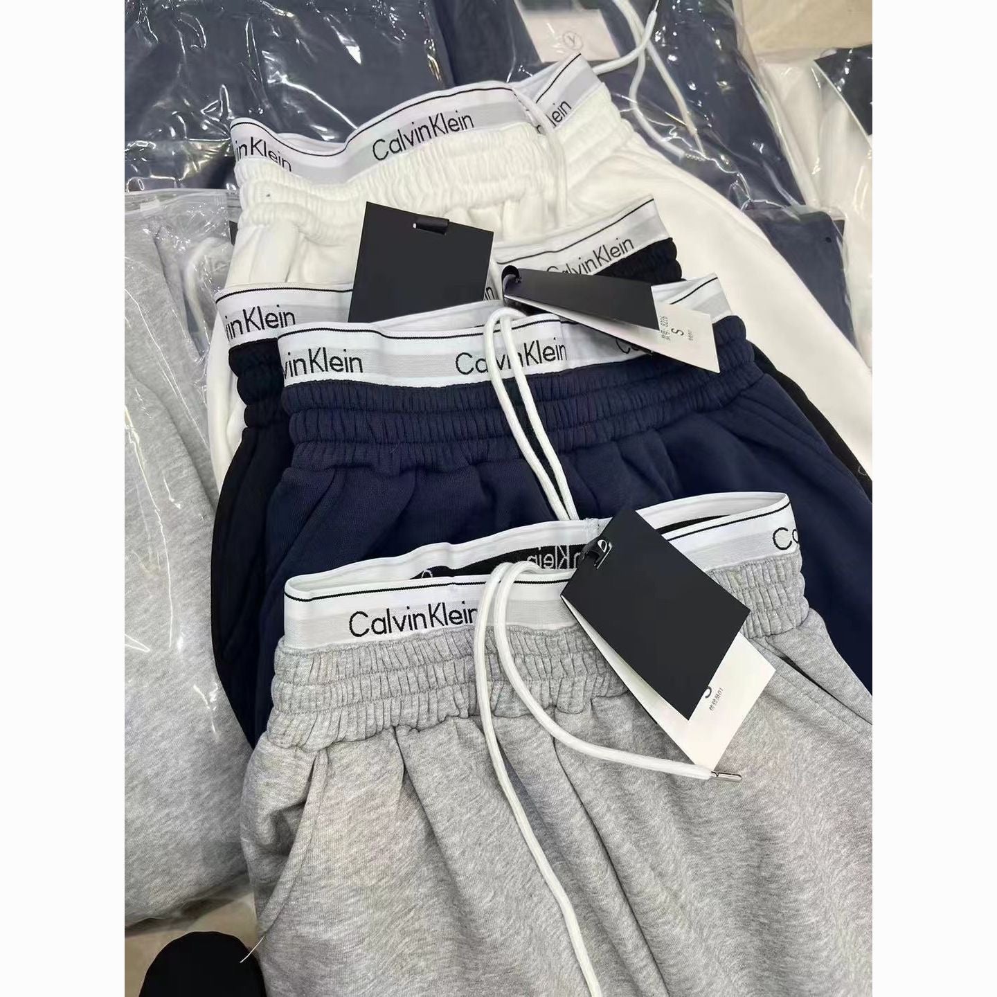 BEL LASTIKLI CALVINKLEIN MODEL KADIN EŞOFMAN